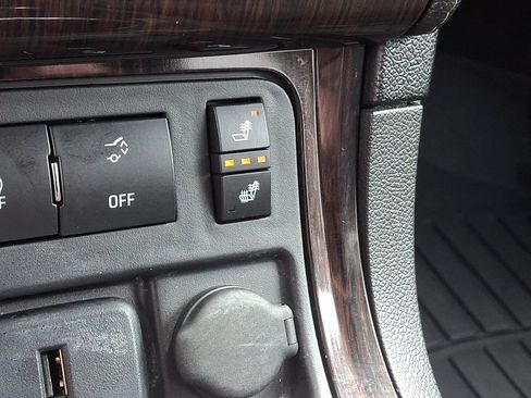 Used 2017 Chevrolet Traverse LT AWD/4WD image 24