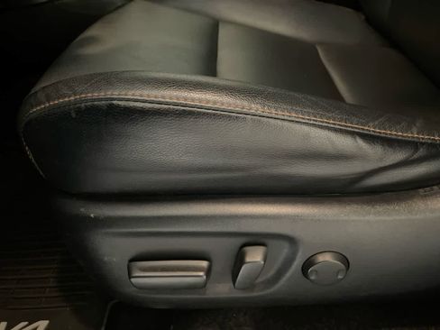 Used 2017 Toyota RAV4 SE w/ Advanced Technology Package image 12