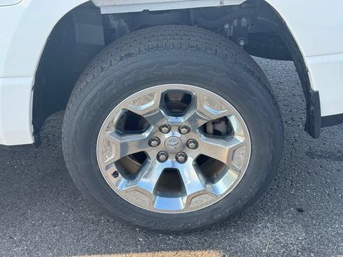 Used 2022 RAM 1500 Big Horn AWD/4WD image 11