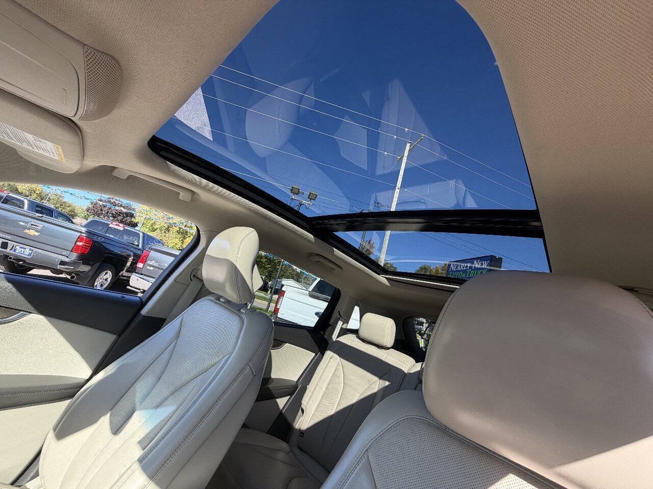 Used 2018 Lincoln MKX Reserve w/ Driver Assistance Package AWD/4WD image 19