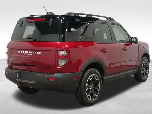 Certified 2025 Ford Bronco Sport Outer Banks w/ Outer Banks Tech Package+ AWD/4WD image 3