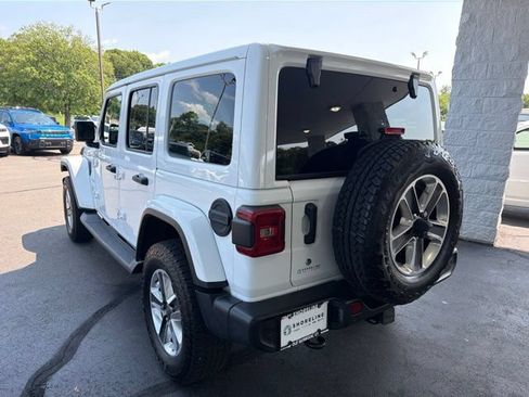 Used 2019 Jeep Wrangler Unlimited Sahara w/ Dual Top Group AWD/4WD image 8