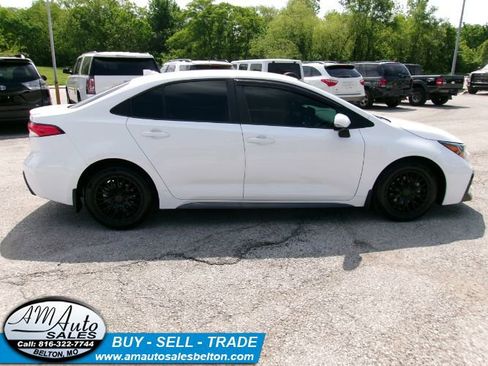 Used 2022 Toyota Corolla SE FWD image 5