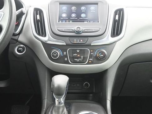 Used 2022 Chevrolet Equinox LS AWD/4WD image 13