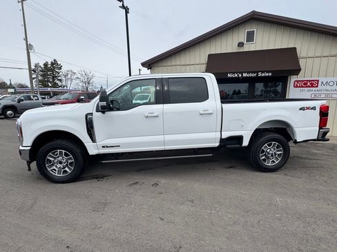 Used 2025 Ford F350 Lariat w/ Lariat Ultimate Package image 2