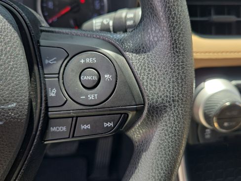 Certified 2021 Toyota RAV4 XLE AWD/4WD image 16
