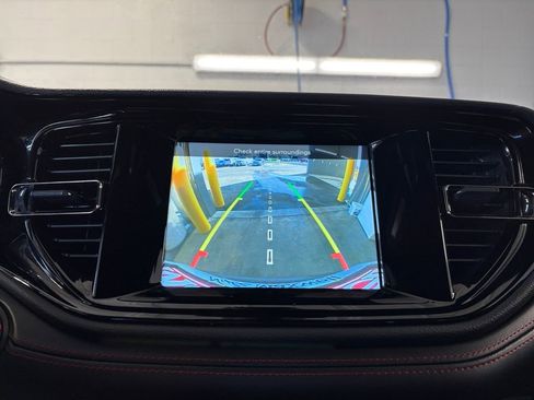 Used 2023 Dodge Durango GT image 9