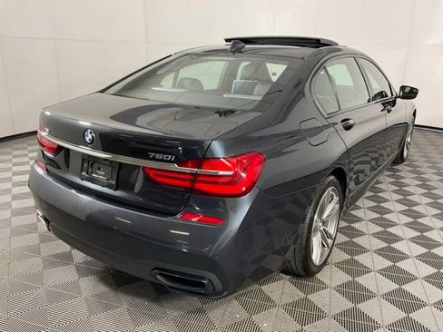 Used 2018 BMW 750i xDrive w/ Autobahn Package AWD/4WD image 5