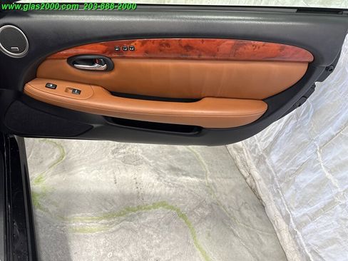 Used 2002 Lexus SC 430 Convertible image 22