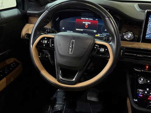 Used 2022 Lincoln Corsair Reserve image 21
