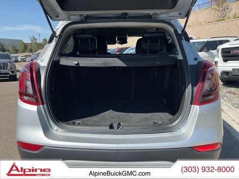 Used 2022 Buick Encore Preferred AWD/4WD image 19
