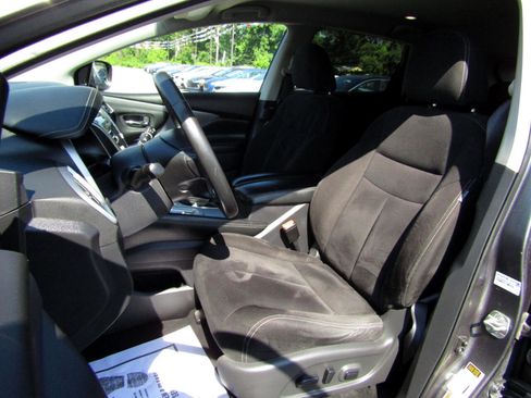 Used 2020 Nissan Murano SV image 18