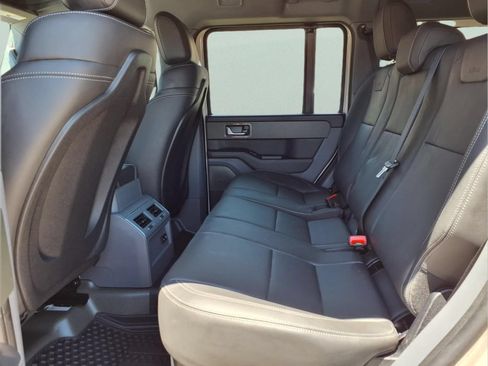 Used 2025 INEOS Grenadier AWD/4WD image 12