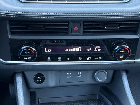 Used 2026 Nissan Rogue SV FWD image 26
