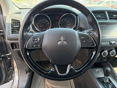 Used 2018 Mitsubishi Outlander Sport SE FWD image 16