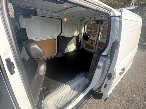 Used 2020 Ford Transit Connect XL image 11