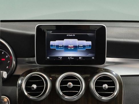 Used 2019 Mercedes-Benz GLC 300 4MATIC image 13