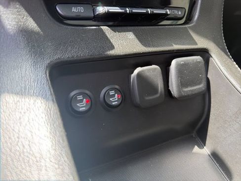 Used 2019 GMC Yukon SLE w/ Convenience Package AWD/4WD image 5