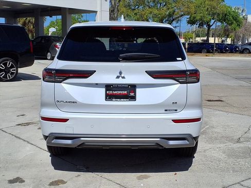 Used 2026 Mitsubishi Outlander SE FWD image 4