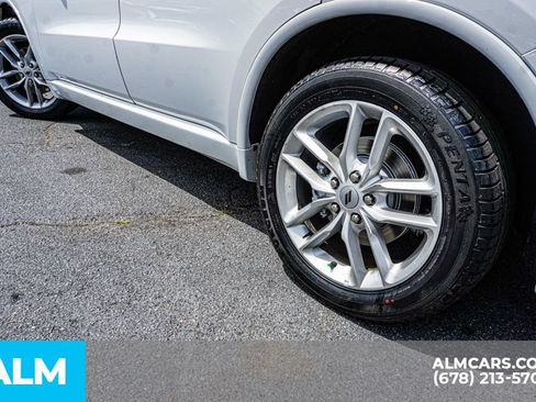 Used 2024 Dodge Durango GT RWD image 16