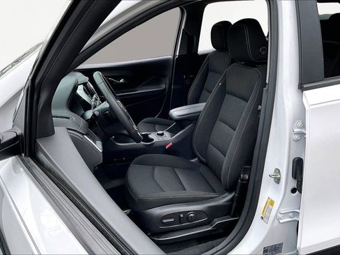 Used 2023 GMC Terrain SLE w/ Driver Convenience Package image 15