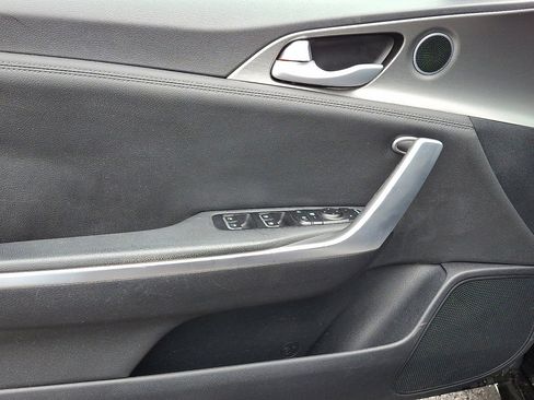 Used 2019 Kia Stinger GT image 22