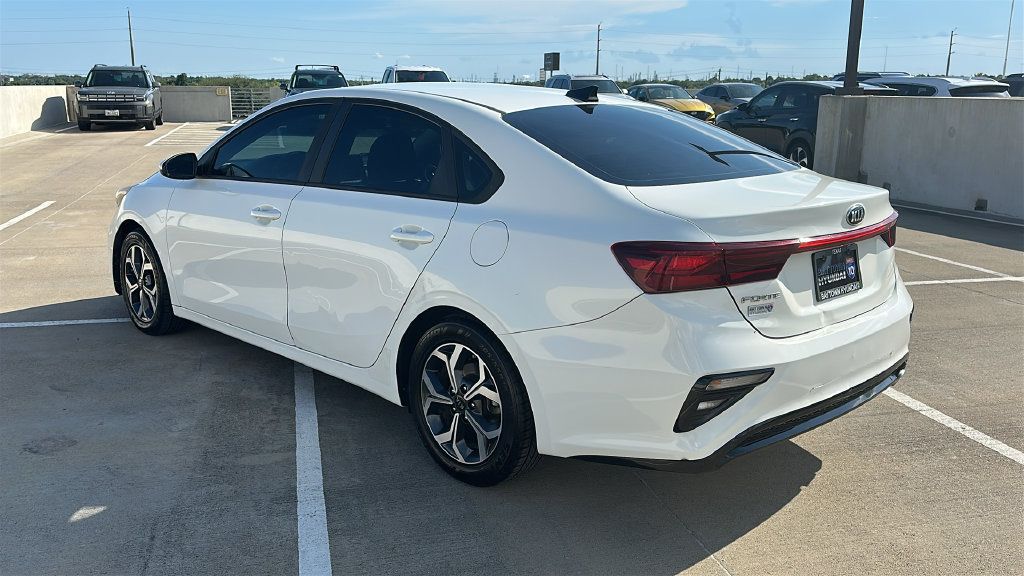 Used 2020 Kia Forte LXS FWD image 10