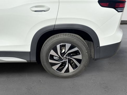 New 2026 Volkswagen Tiguan S image 9