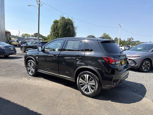 Used 2024 Mitsubishi Outlander Sport ES AWD/4WD image 3
