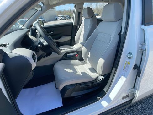Certified 2024 Honda HR-V LX image 12