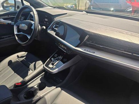 Used 2024 Audi Q4 e-tron Prestige AWD/4WD image 12