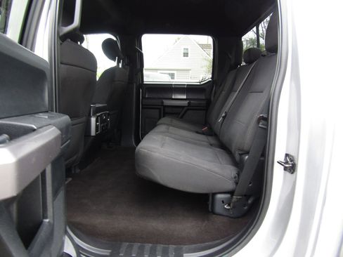 Used 2018 Ford F150 XLT w/ Equipment Group 302A Luxury image 12