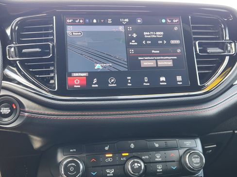 Used 2025 Dodge Durango GT RWD image 18