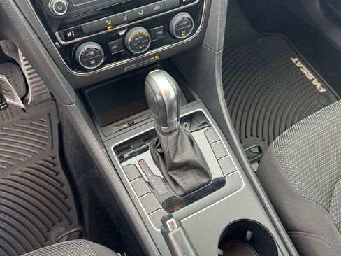 Used 2016 Volkswagen Passat 1.8T R-Line image 26