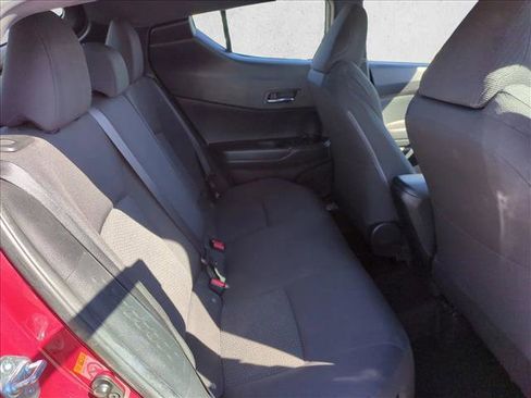 Used 2018 Toyota C-HR XLE image 18