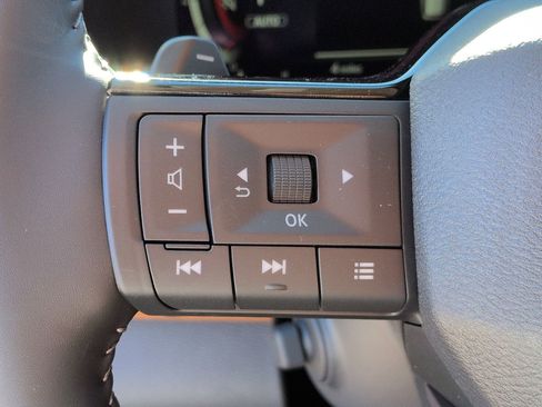 New 2026 Nissan Pathfinder Platinum image 14