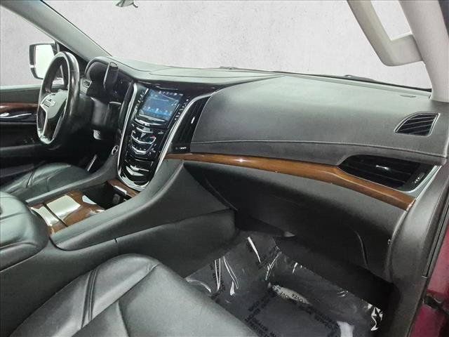 Used 2020 Cadillac Escalade ESV Premium Luxury AWD/4WD image 26
