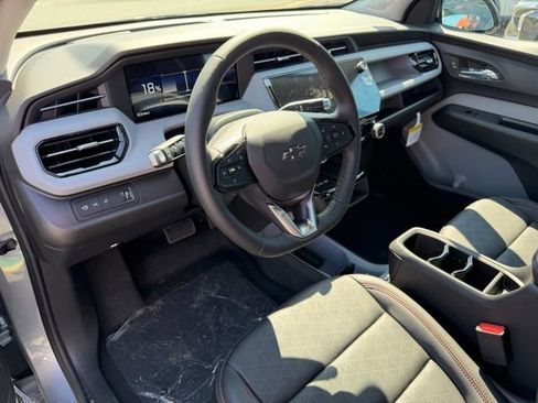 New 2027 Chevrolet Bolt RS w/ Technology Package FWD image 19