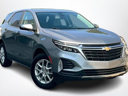 Used 2023 Chevrolet Equinox LT image 3
