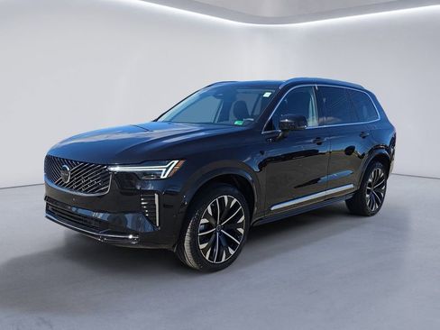 New 2026 Volvo XC90 B6 Plus w/ Protection Package Premier image 7