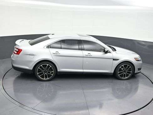 Used 2018 Ford Taurus SHO w/ Driver Assist Package AWD/4WD image 19