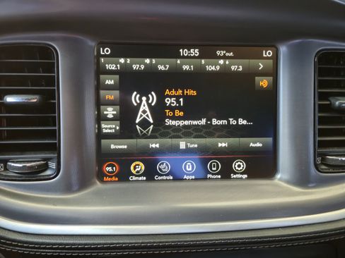 Used 2022 Dodge Charger SXT w/ Plus Group RWD image 21