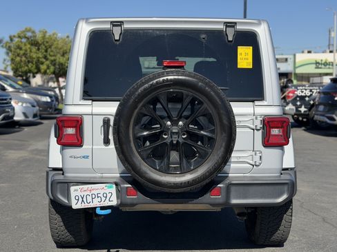 Used 2024 Jeep Wrangler Unlimited Sahara AWD/4WD image 6