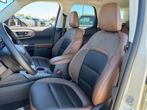 Used 2025 Ford Bronco Sport Outer Banks w/ Outer Banks Tech Package+ AWD/4WD image 8