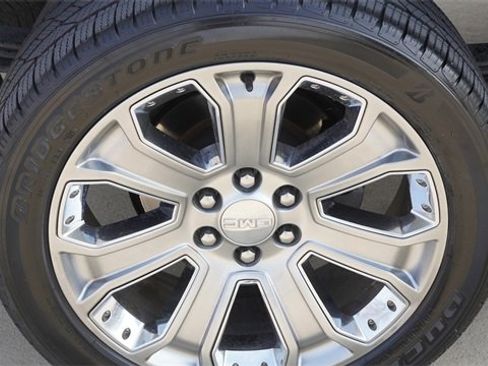 Used 2018 GMC Sierra 1500 Denali w/ Denali Ultimate Package image 11