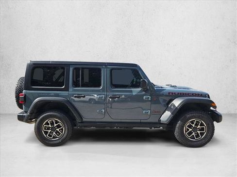 Used 2024 Jeep Wrangler Unlimited Rubicon AWD/4WD image 4