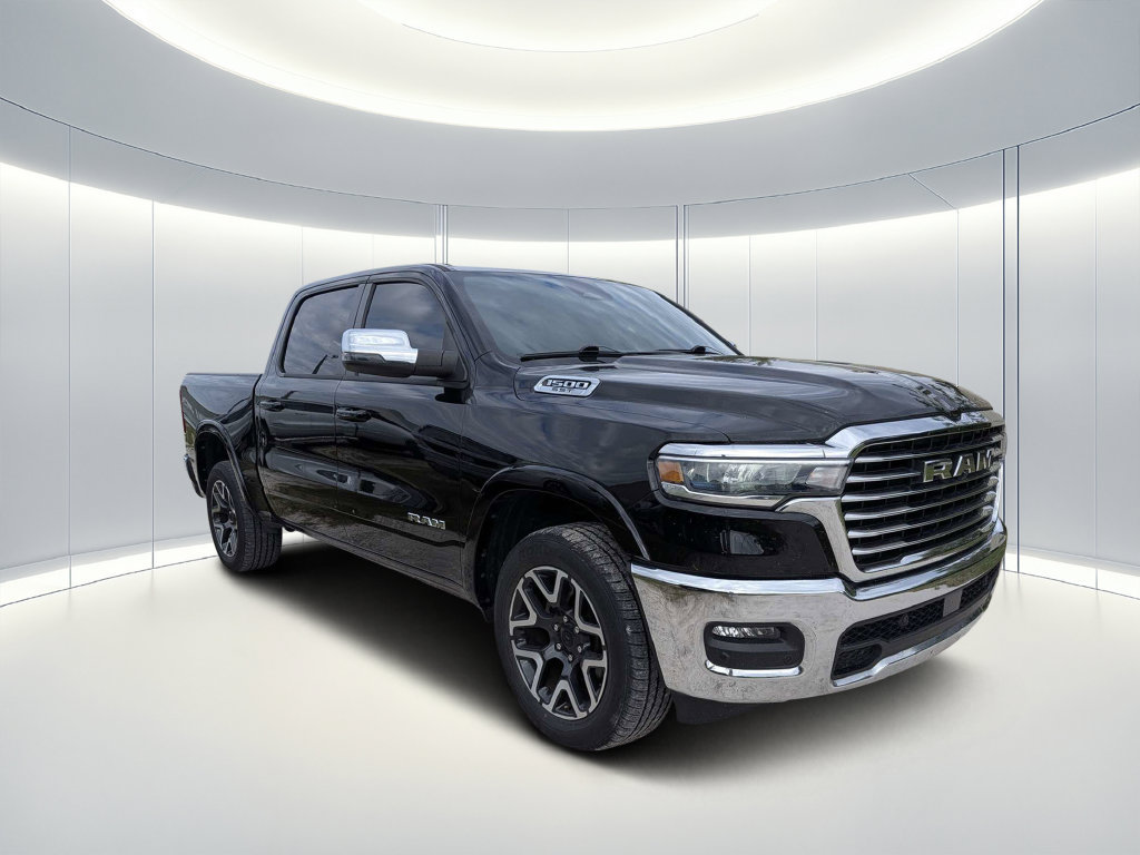 Used 2025 RAM 1500 Laramie AWD/4WD image 1