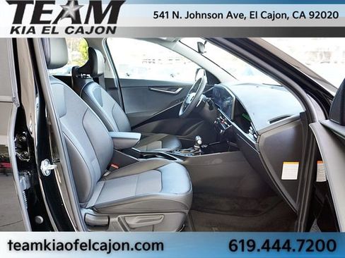 Certified 2024 Kia Niro EX FWD image 11