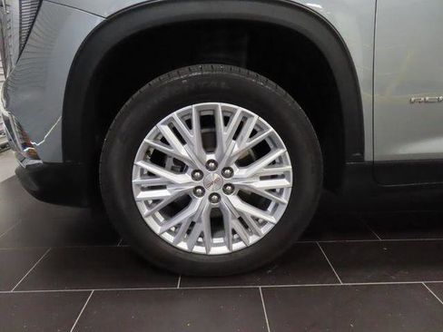 Used 2024 GMC Acadia Elevation w/ Luxury Package FWD image 15