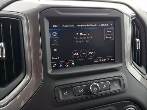 Used 2026 Chevrolet Silverado 1500 Custom Trail Boss w/ LPO, Dark Essentials Package image 16